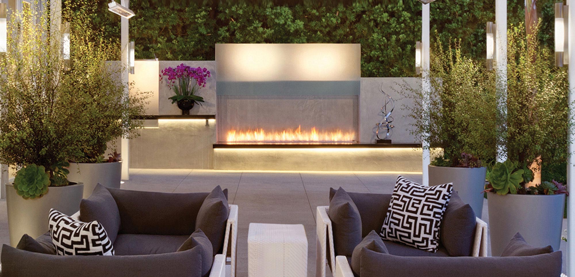Spark Modern Fires offers the best selection of modern gas fireplaces. Be inspired by our variety of fireplaces here and find the right one for you.